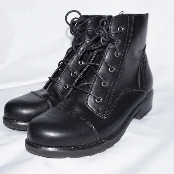 Madden Girl Combat Boots - Picture 6 of 7